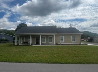 659 Sinasta Dr, Erwin, TN 37650