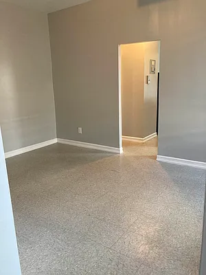 Rented by Sprint Realty | media 1