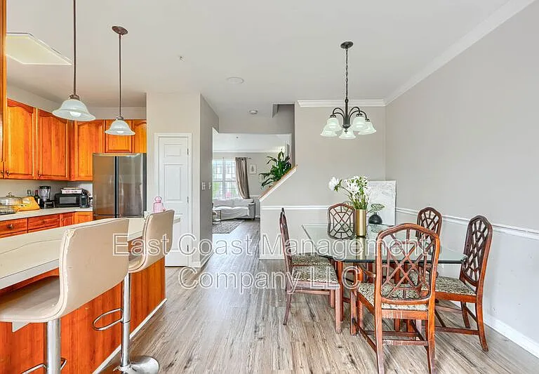 403 Deerhill Cir — Photo 1