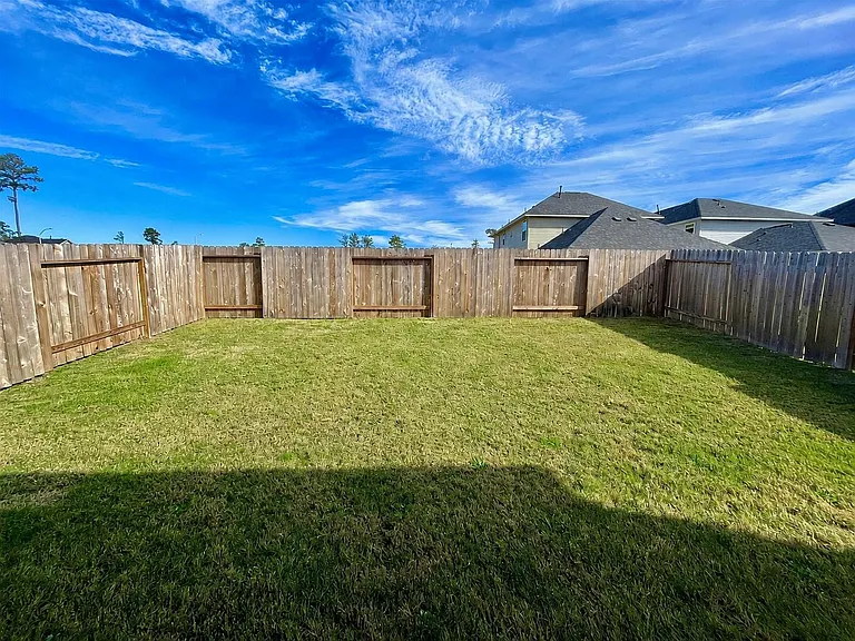 40621 Guillemont Ln — Photo 16