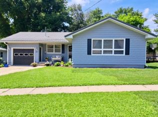 210 Locust St, Strawberry Point, IA 52076