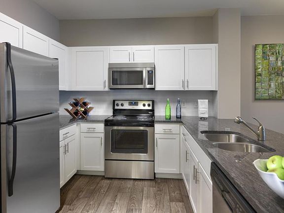 Excellent kitchen with bar seating