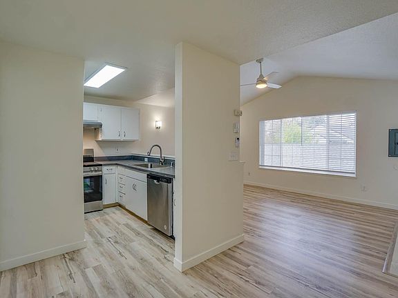 2nd image of 907 SE Park Crest Ave APT G29