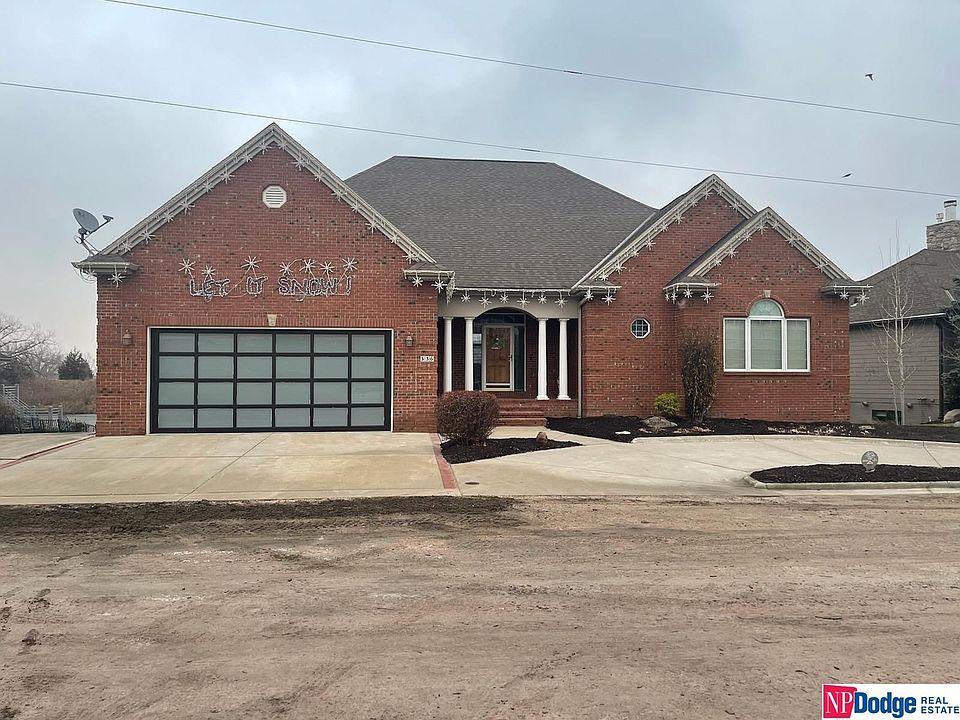 2nd image of 980 County Rd W #36