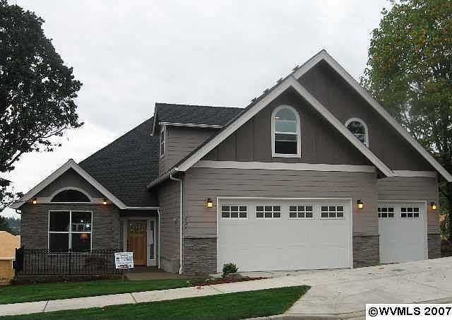 2128 Valley View Dr. NW