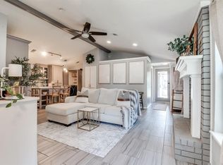 2138 Parkview Dr, Moore, OK 73170