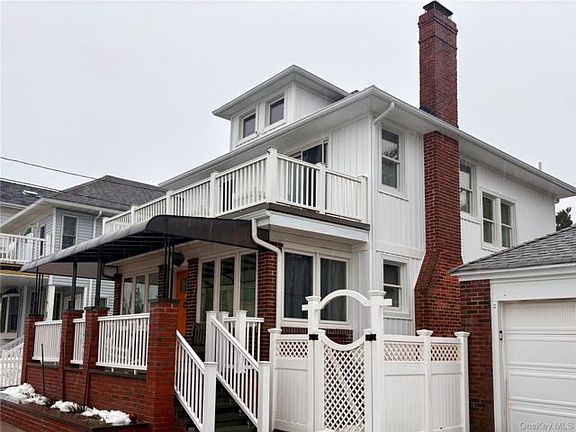 2nd image of 11 Delaware Ave