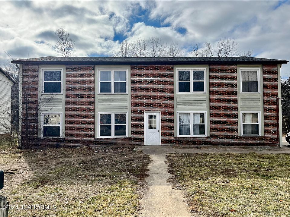 2nd image of 5411 Collier Ln