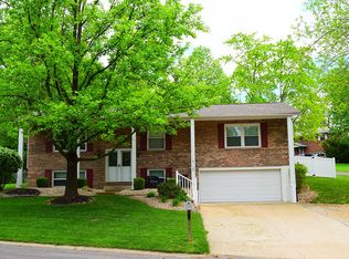 149 Glenwood Dr, Glen Carbon, IL