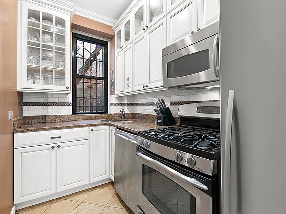 5th image of 57 W 58th St APT 9H