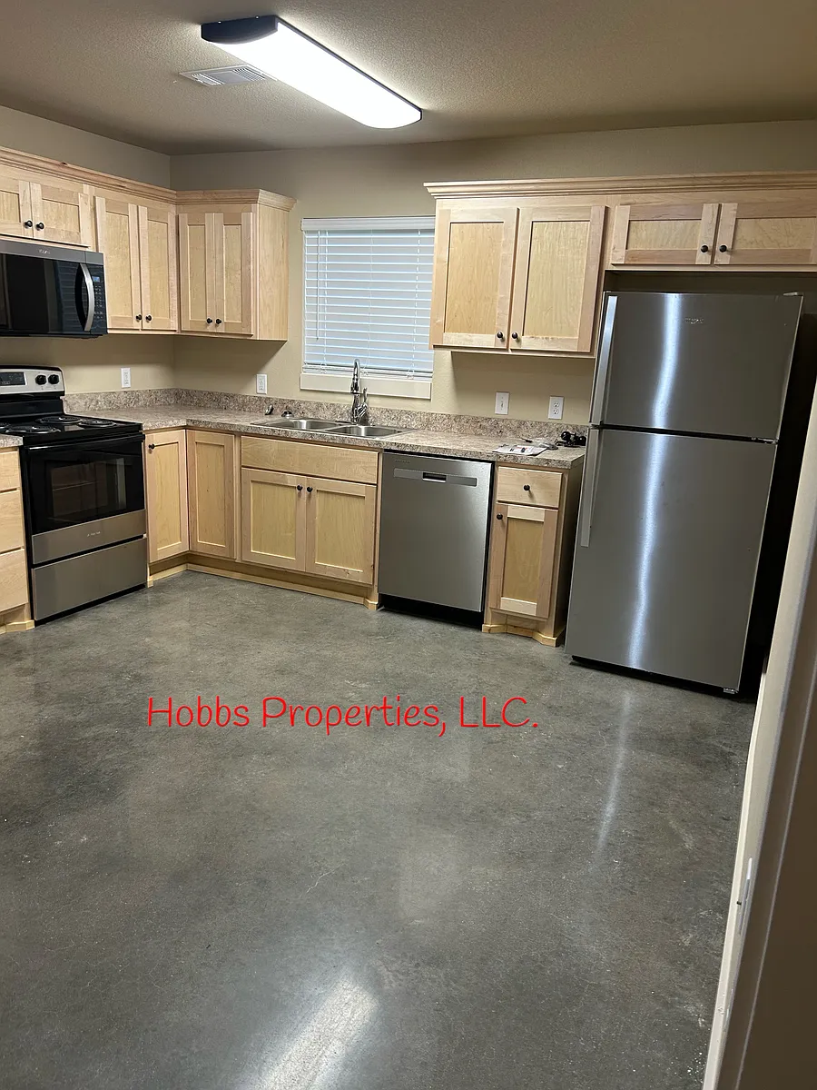 Building Photo - 410 6th St #1101