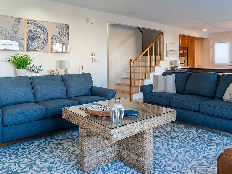 370 Ocean Ave — Photo 25