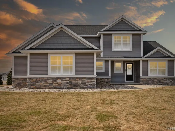 8585 Ashland Pl, Freeland, MI 48623