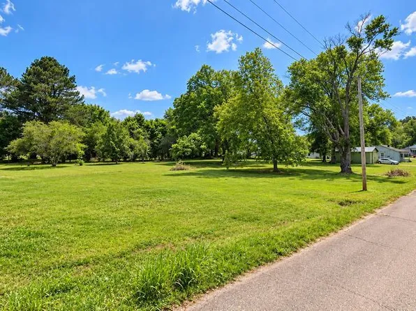 304&306 Holmes St, South Fulton, TN 38257