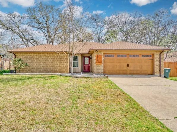 2106 Pantera Dr, Bryan, TX 77807