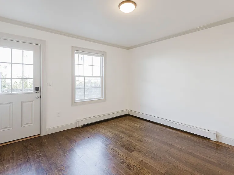 2599 Washington St — Photo 2