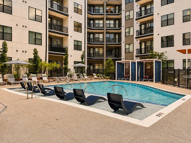 Cavella Apartments — Photo 20