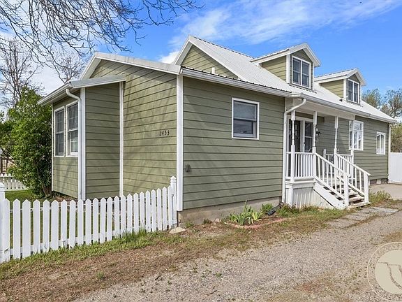 2nd image of 2453 2nd St