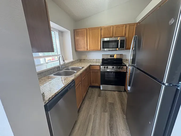 18869 E Carmel Cir — Photo 4