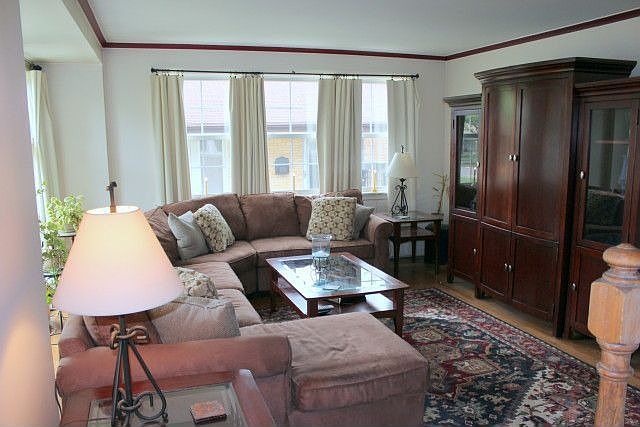 1st image of 10265 Canterbury St