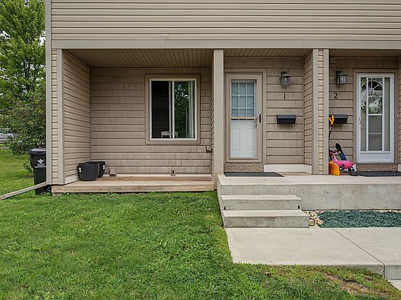 3rd image of 15 Green Valley Dr #1
