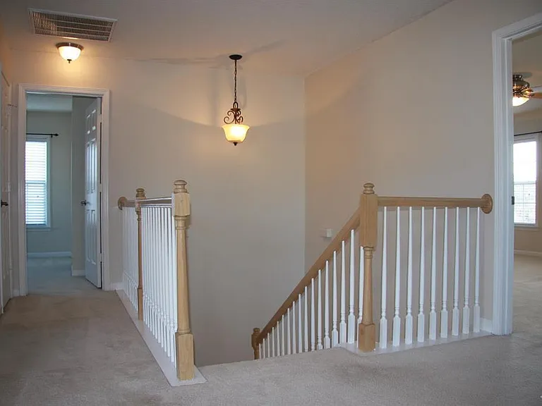 222 Northlands Dr — Photo 9