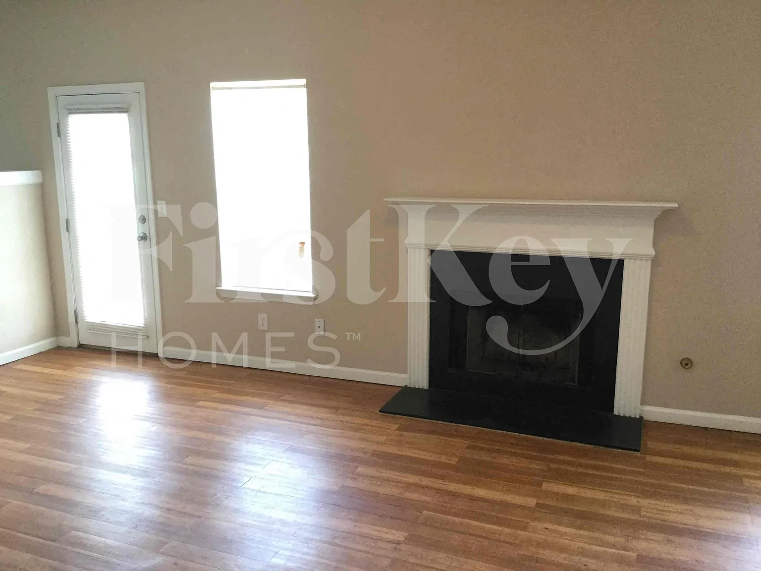 3 bed, 2.5 bath, 2056 sqft, $1,895 — Photo 3