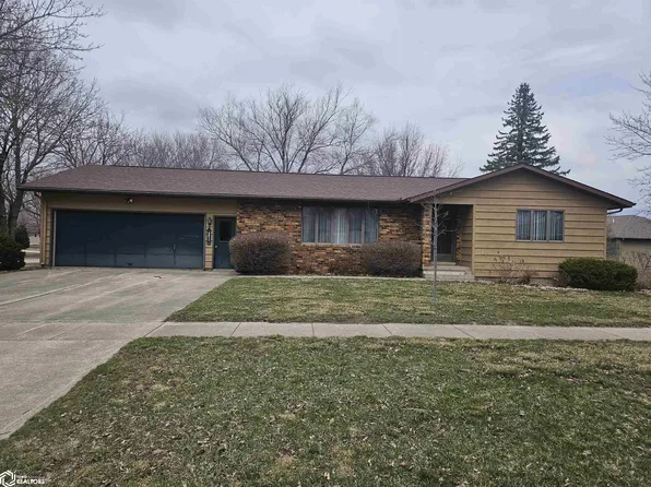 2011 E Lucas St, Algona, IA 50511