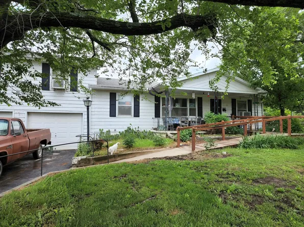 1815 E 166 Road, El Dorado Springs, MO 64744