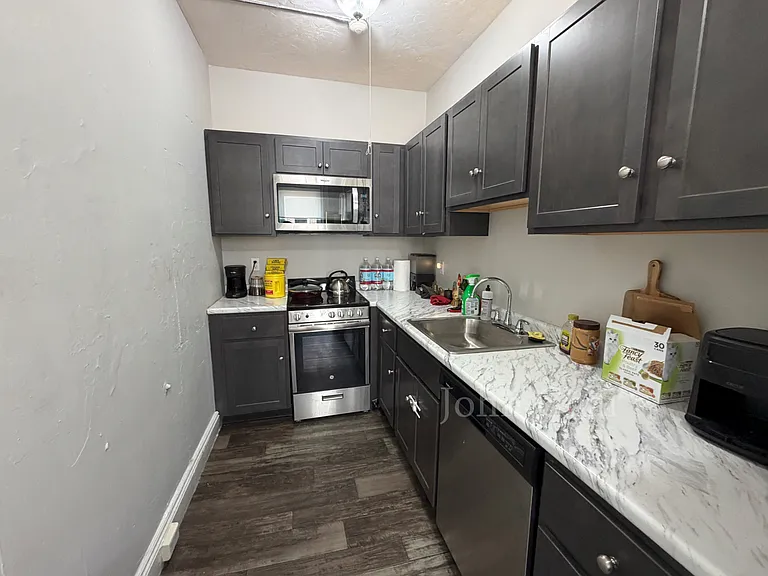 225 Kelton St #12 — Photo 11