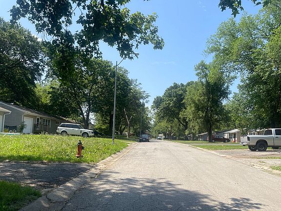 4th image of 11000 Cambridge Ave