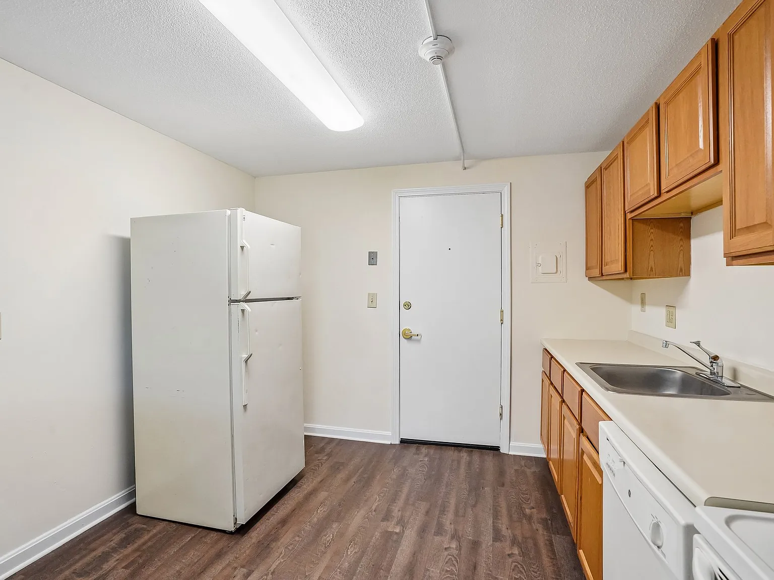 Rockingham Village Apartments — Photo 4