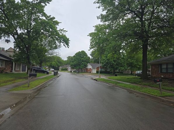 9615 E 27th St, Tulsa, OK 74129