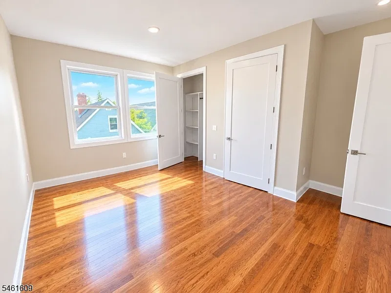 2 bed, 1.0 bath, $2,800 — Photo 4