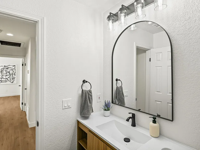 152 Evergreen Ave #4 — Photo 20