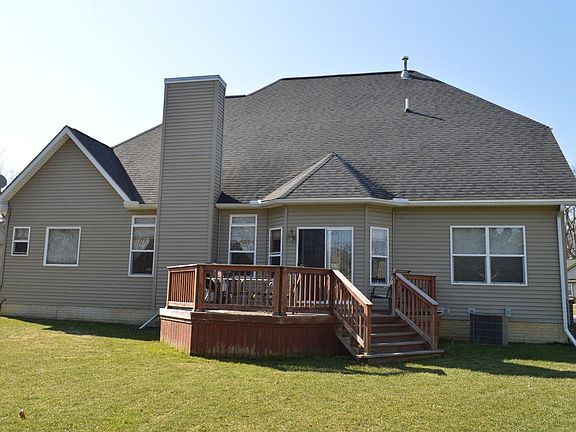 4th image of 6100 Woodridge Ln