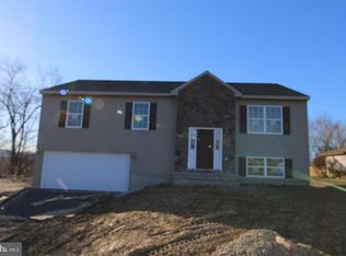 467 Pritchard Ct, Harrisburg, PA 17111