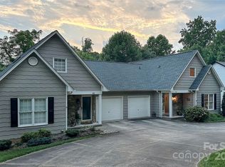 97 39th Avenue Pl NW, Hickory, NC 28601