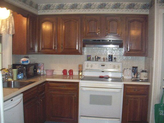 3rd image of 644 Courtwright Blvd