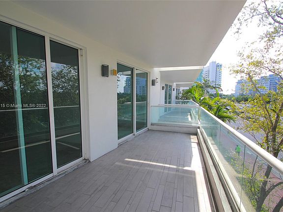 4th image of 6362 Collins Ave #310
