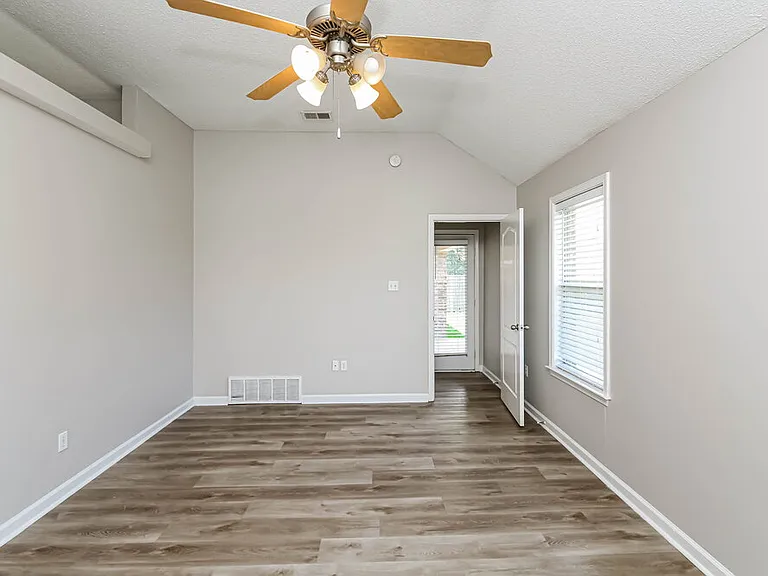 4187 Destin Dr — Photo 10