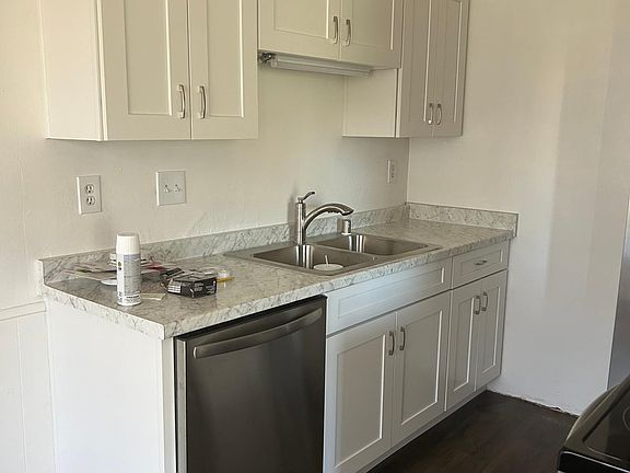 3rd image of 8378 University Ave APT 7
