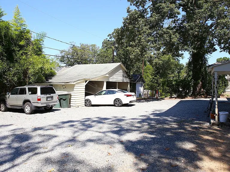 817 N Elm St #E — Photo 48