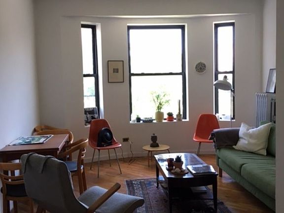 2nd image of 476 Clinton Ave APT 4a