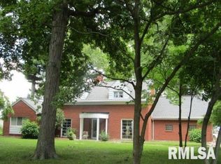 9 Sycamore Ln, Springfield, IL 62712