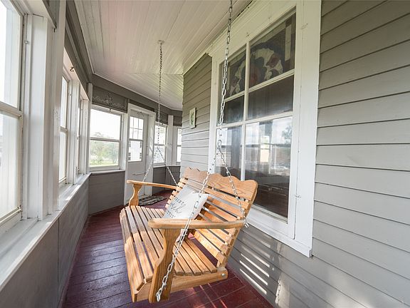 4th image of 205 E Hudson Street