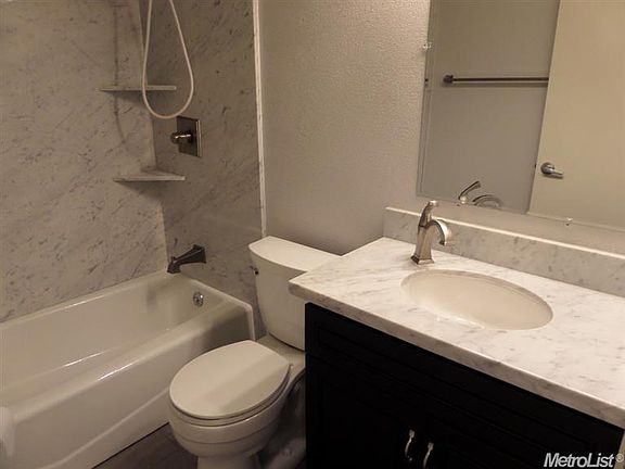 5th image of 1065 Pepperwood Dr
