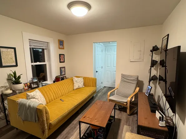 396 Riverside Ave, Burlington, VT 05401