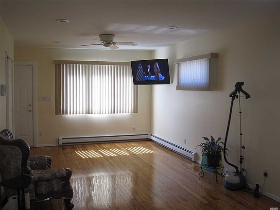 3rd image of 591 Emerson Ave