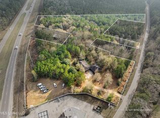 2 Elks Lake Rd, Hattiesburg, MS 39401